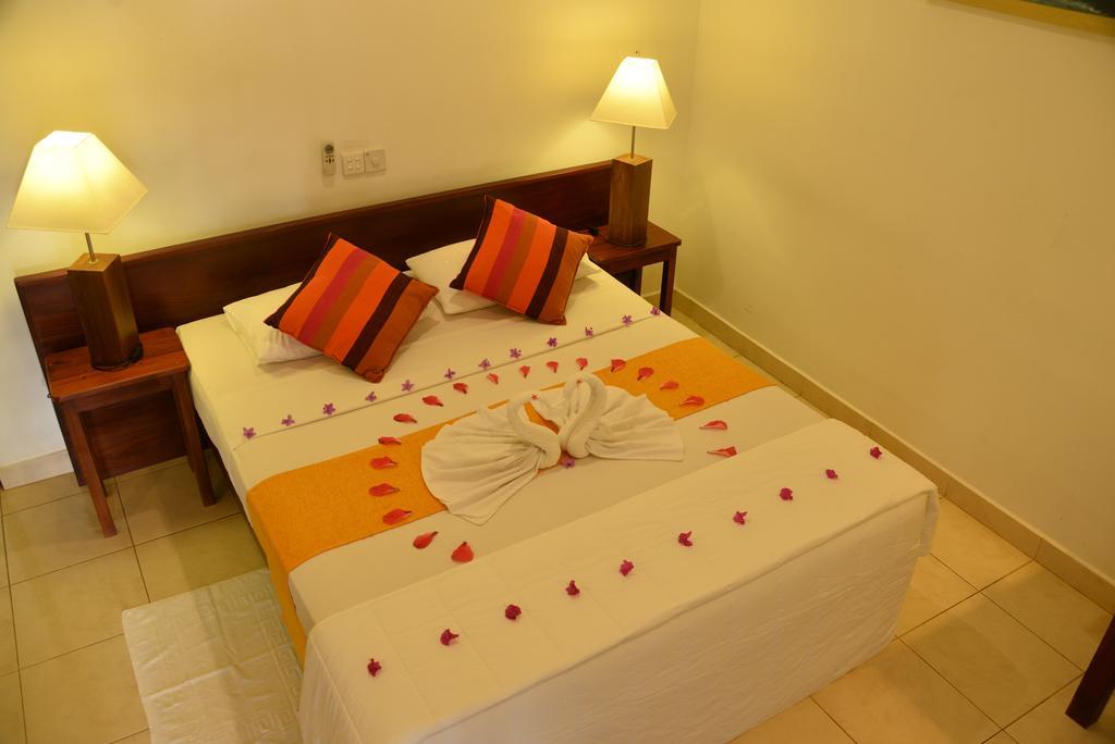 Sea Rock Villa Bentota Zimmer foto