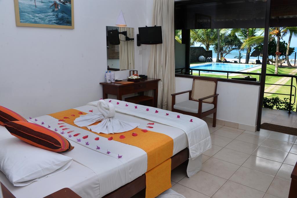 Sea Rock Villa Bentota Zimmer foto