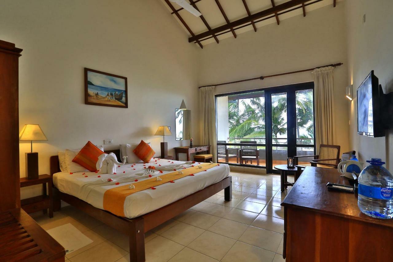 Sea Rock Villa Bentota Exterior foto